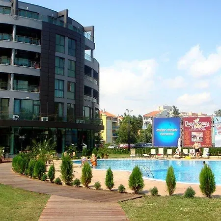 Menada Sunny Plaza شقة