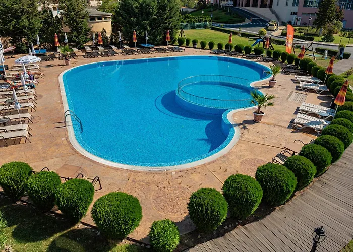 Апартамент менада съни бийч плаза *