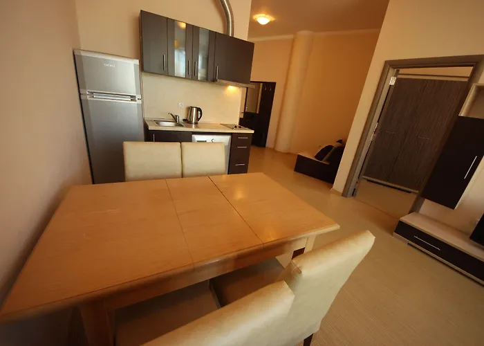 менада съни бийч плаза *