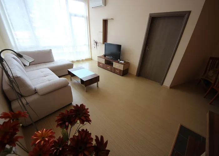 менада съни бийч плаза *