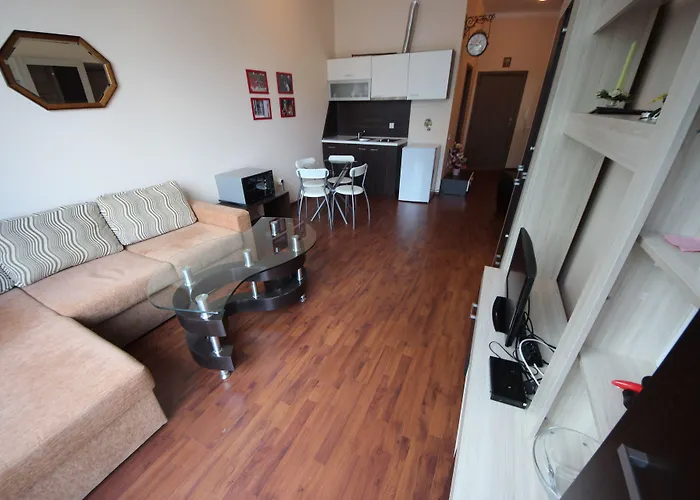 Апартамент менада съни бийч плаза