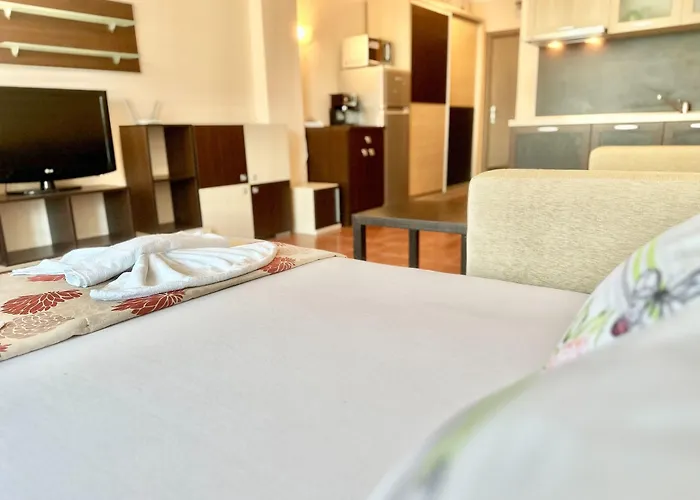 менада съни бийч плаза Апартамент