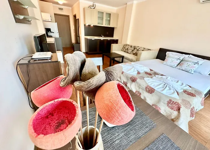 менада съни бийч плаза Апартамент