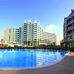 Menada Sunny Plaza Apartment *