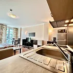 Menada Sunny Plaza Apartment *