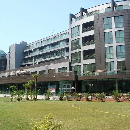 Menada Sunny Plaza 아파트